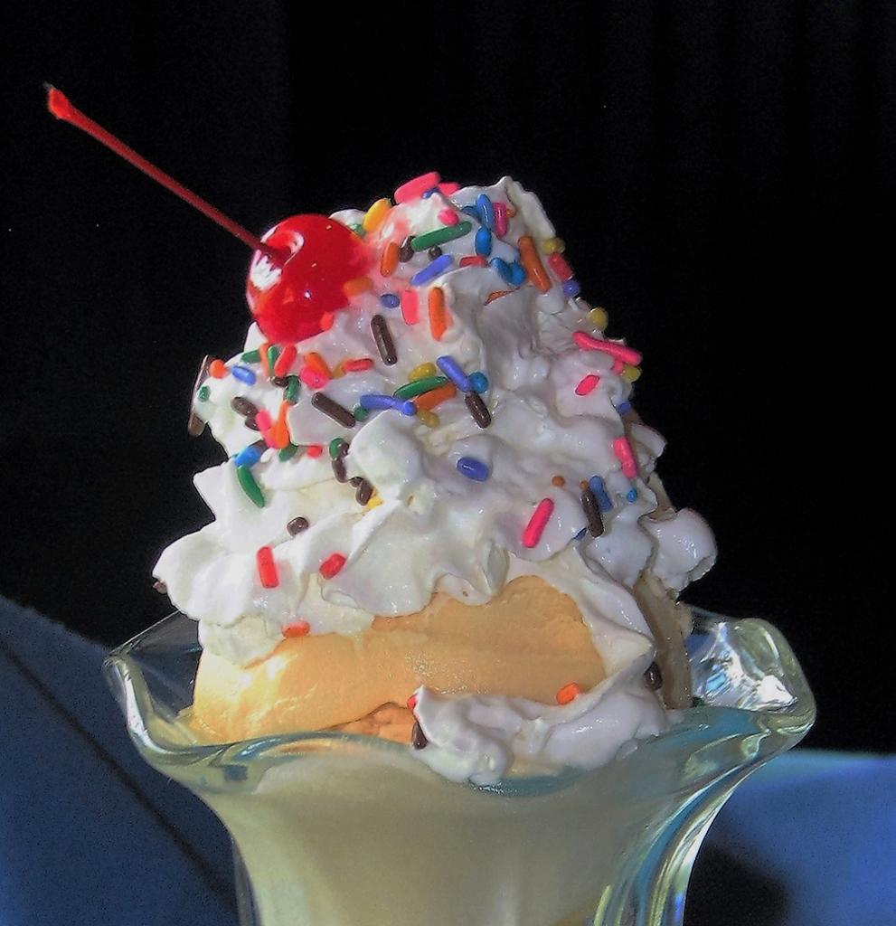 MJS-DESSERT-VANILLA-ICE-CREAM